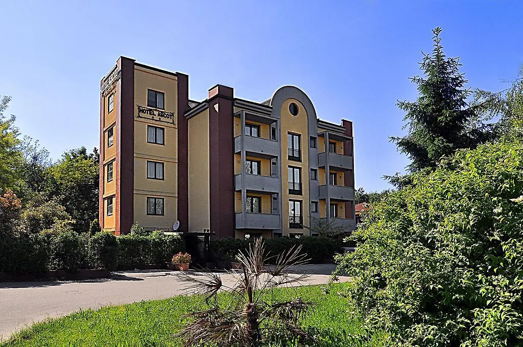 Ascot Lodging-1